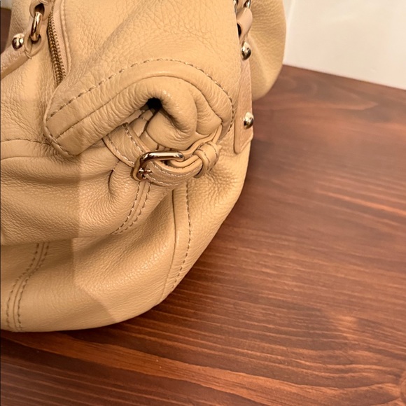 Kate Spade New York Soft Pebbled Leather Satchel – Beige Zip-Top Shoulder Bag - Picture 8 of 11